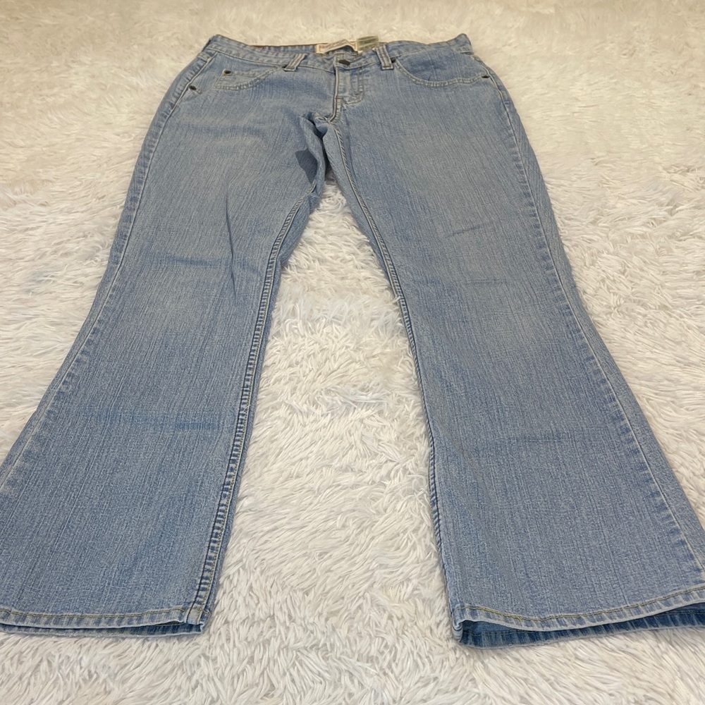 LEVIS Light Blue DENIM Women's BOOTCUT Jeans SIZE MISSES 4
